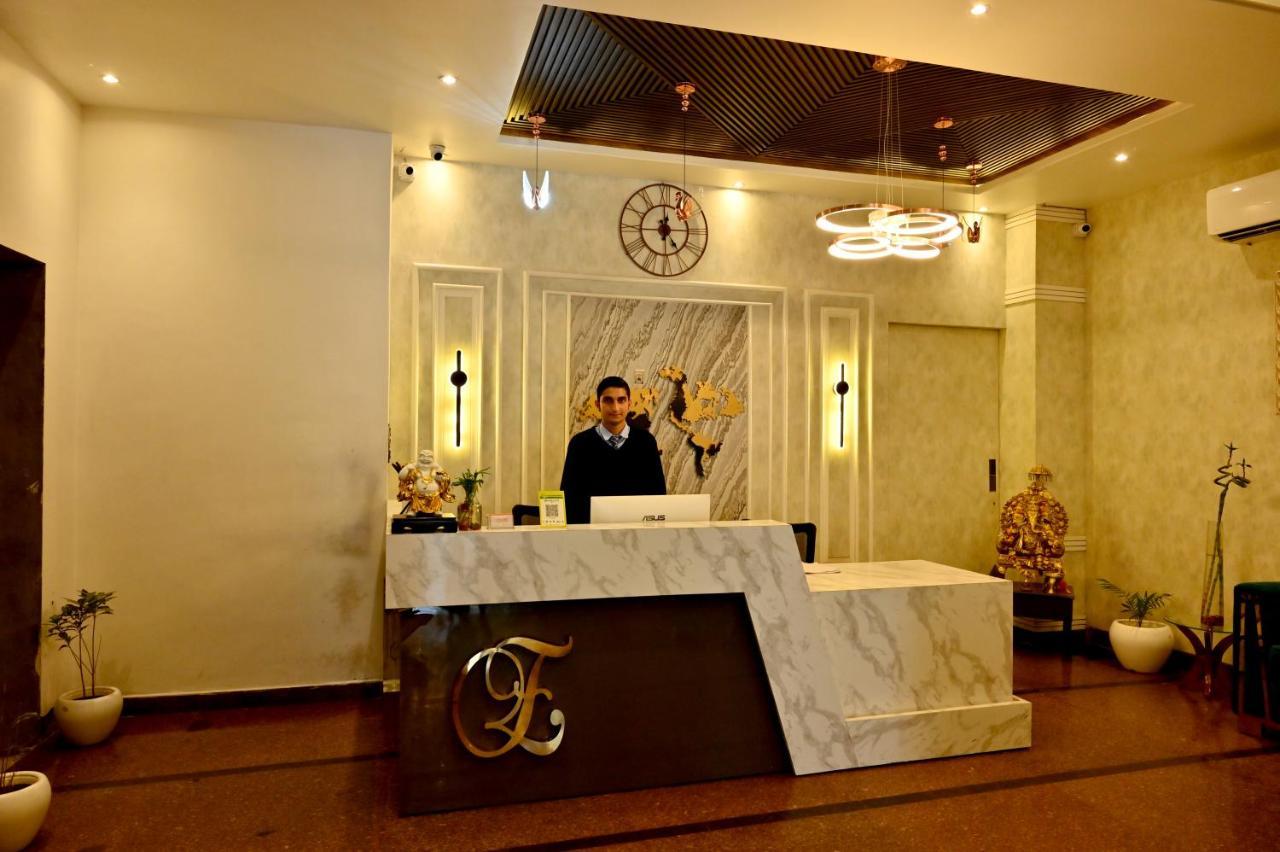 Hotel Elite - 5 Mins From Golden Temple Амритсар Экстерьер фото