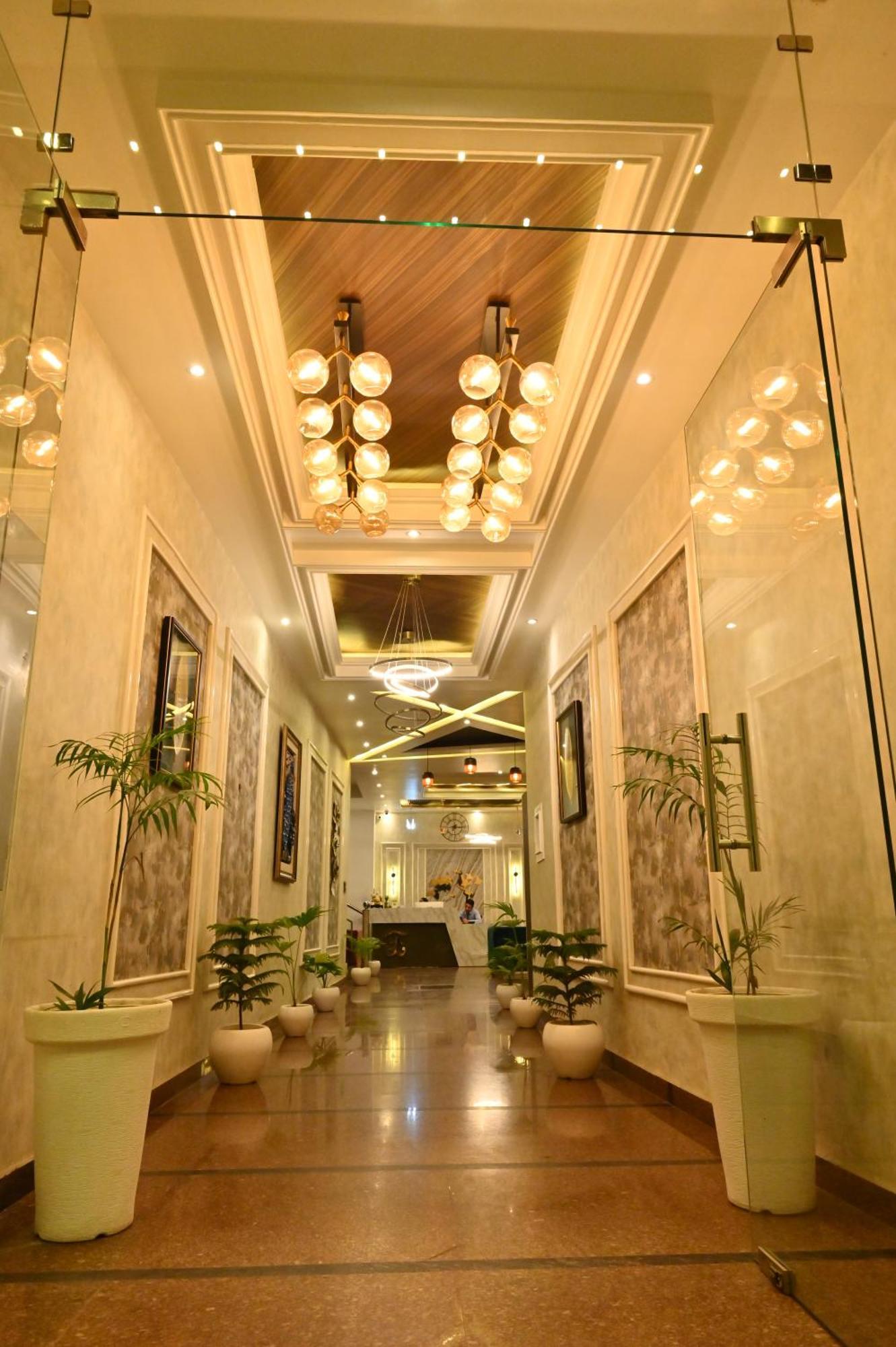 Hotel Elite - 5 Mins From Golden Temple Амритсар Экстерьер фото