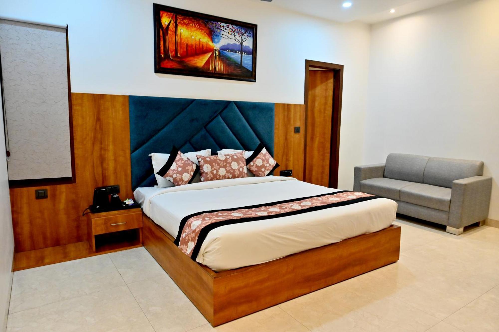 Hotel Elite - 5 Mins From Golden Temple Амритсар Номер фото